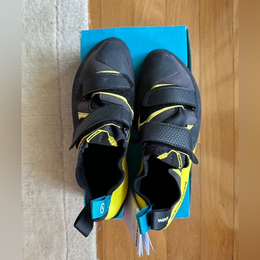 Scarpa Men's Climbing Shoes - Arpia V